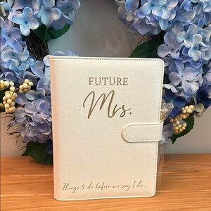 BRAND NEW Future Mrs. Wedding Planner
